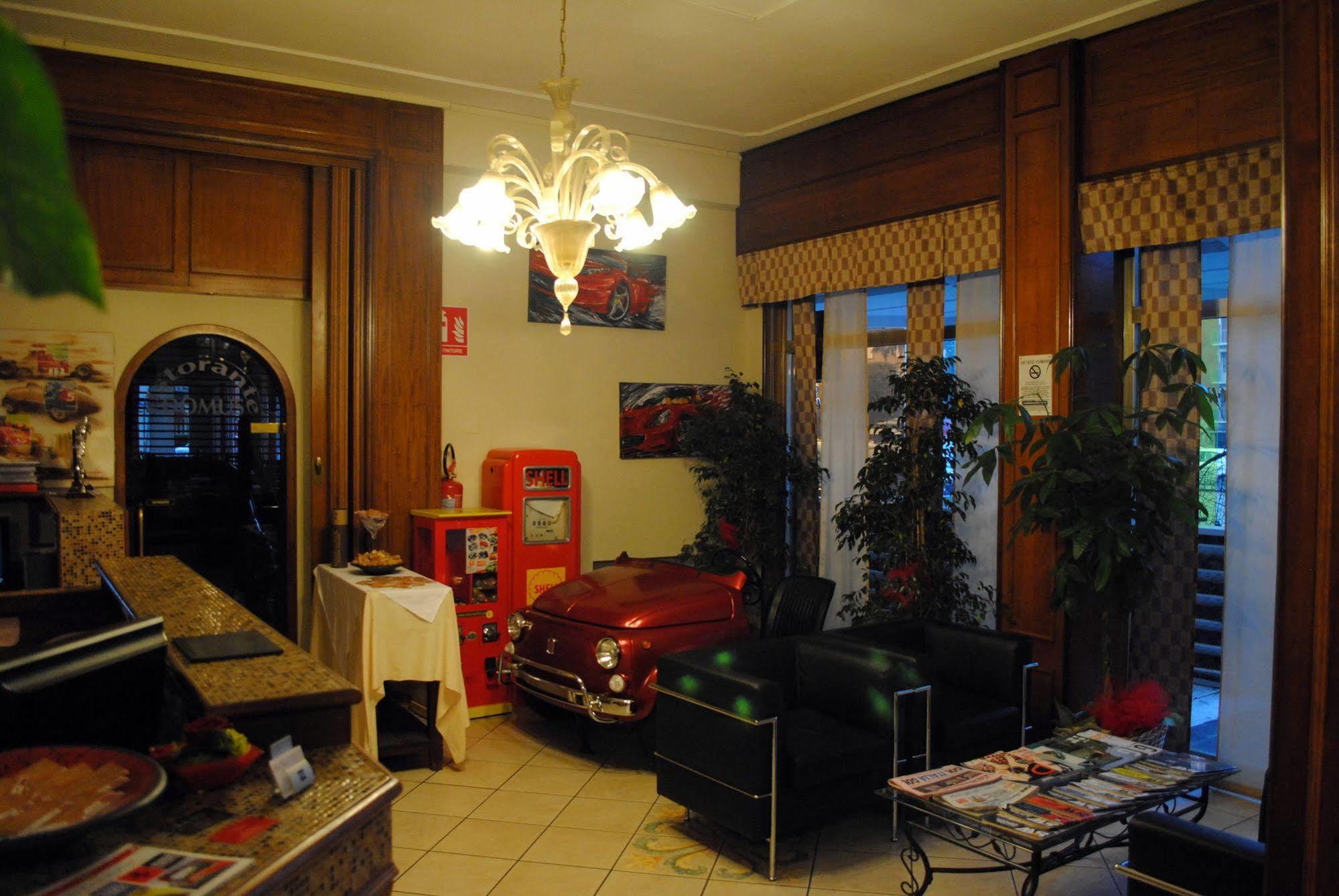 Hotel Domus Maranello Exteriör bild